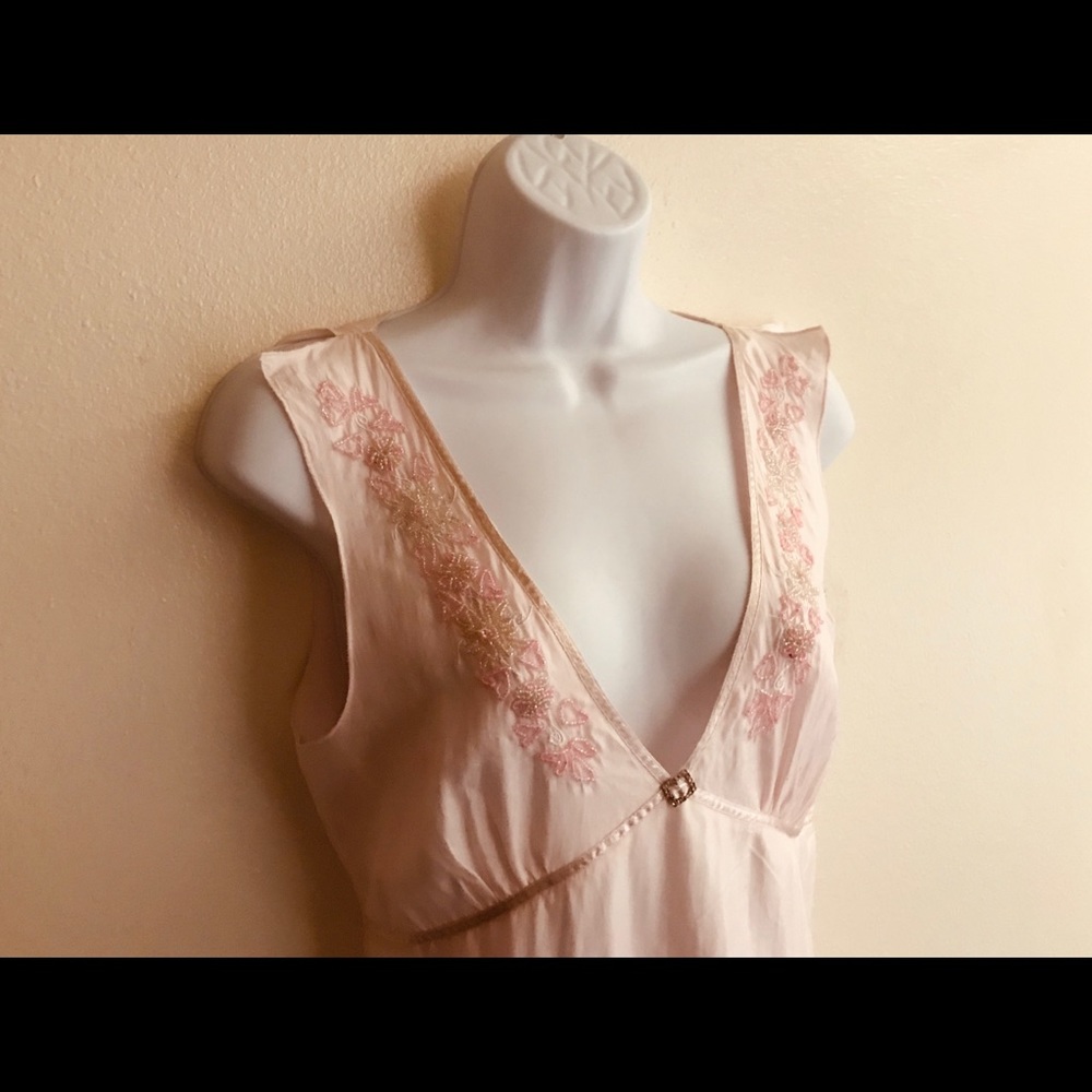Delicate pink dress in 💯 silk